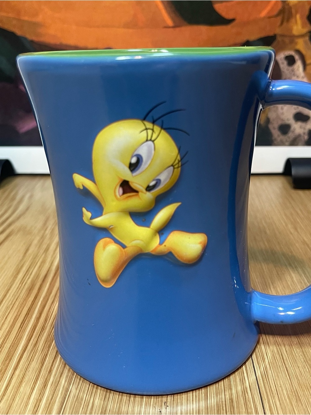 Vintage Warner Bros Tweety Bird 3D Relief Ceramic Coffee Mug Blue Green 2003